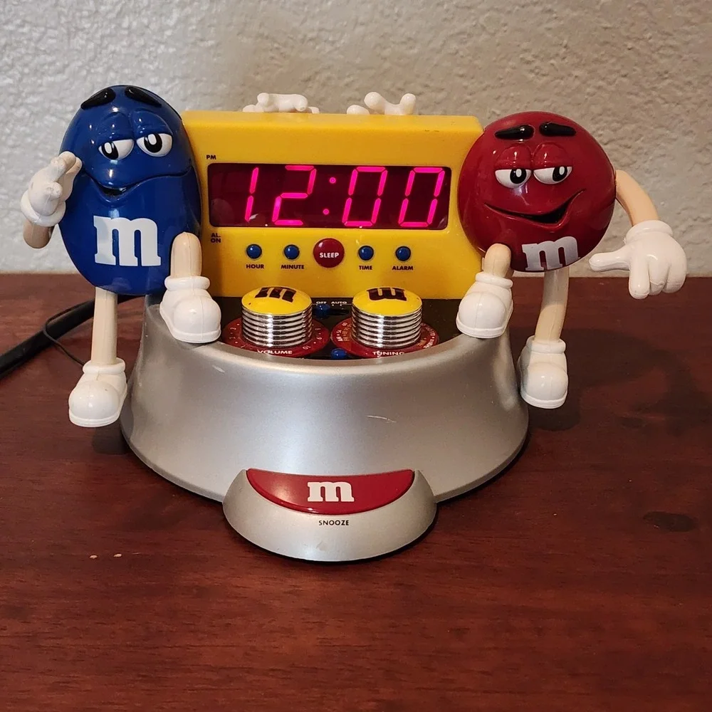 Vintage 2000s M&M's AM/FM Radio Digital Alarm Clock Blue/Red Candies Works